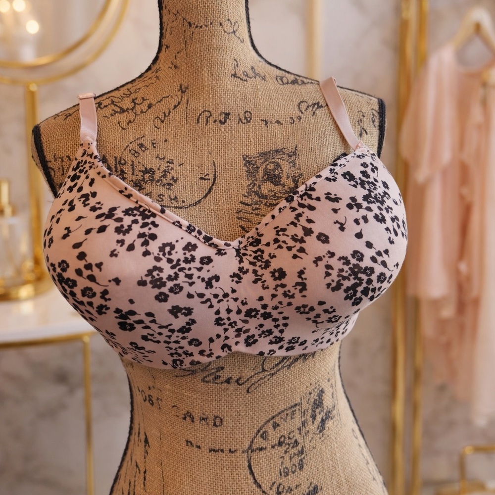 Elegant Floral Women's Bra in Pink and Black